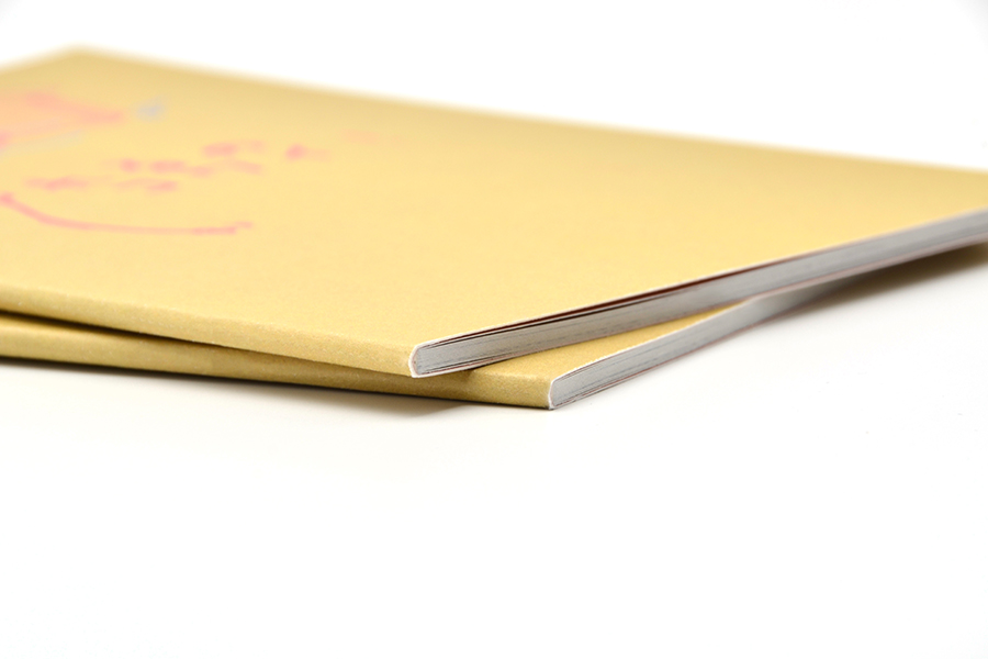 とめとめページ 中綴じ冊子印刷】大量のページの中綴じ製本冊子も対応！ A4